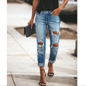 Vici Kancan distressed boyfriend jeans